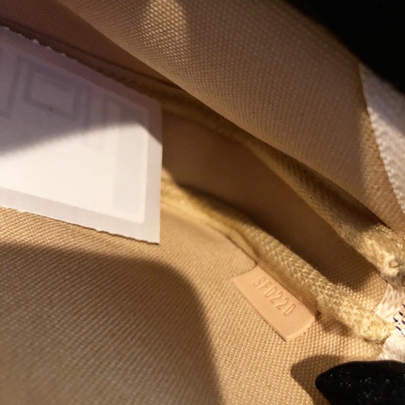 Louis Vuitton Mini Pochette - Damier Azur - Picture 5 of 7